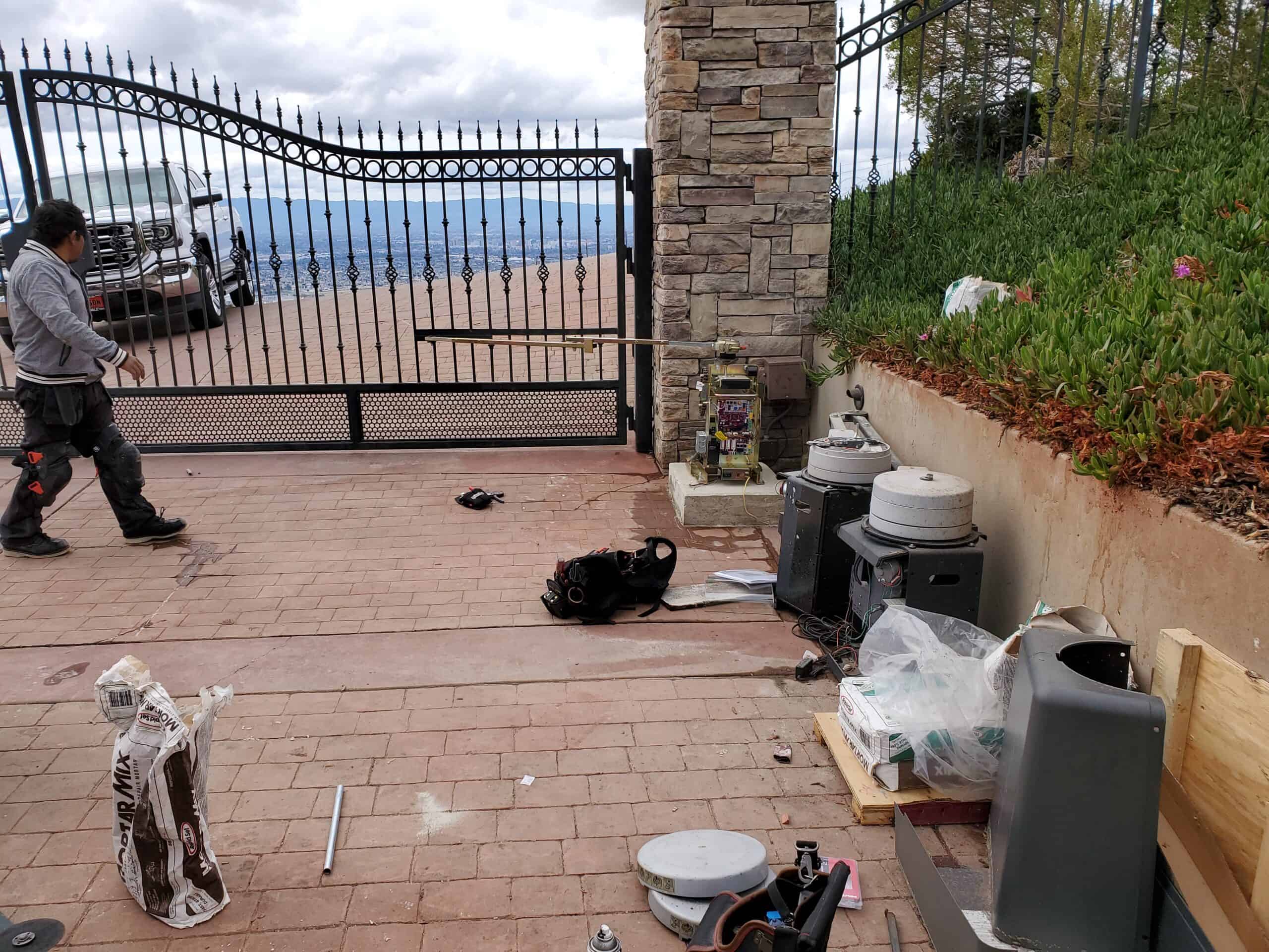 Read more about the article How to Choose the Right Automatic Gate Repair Services for Your Business