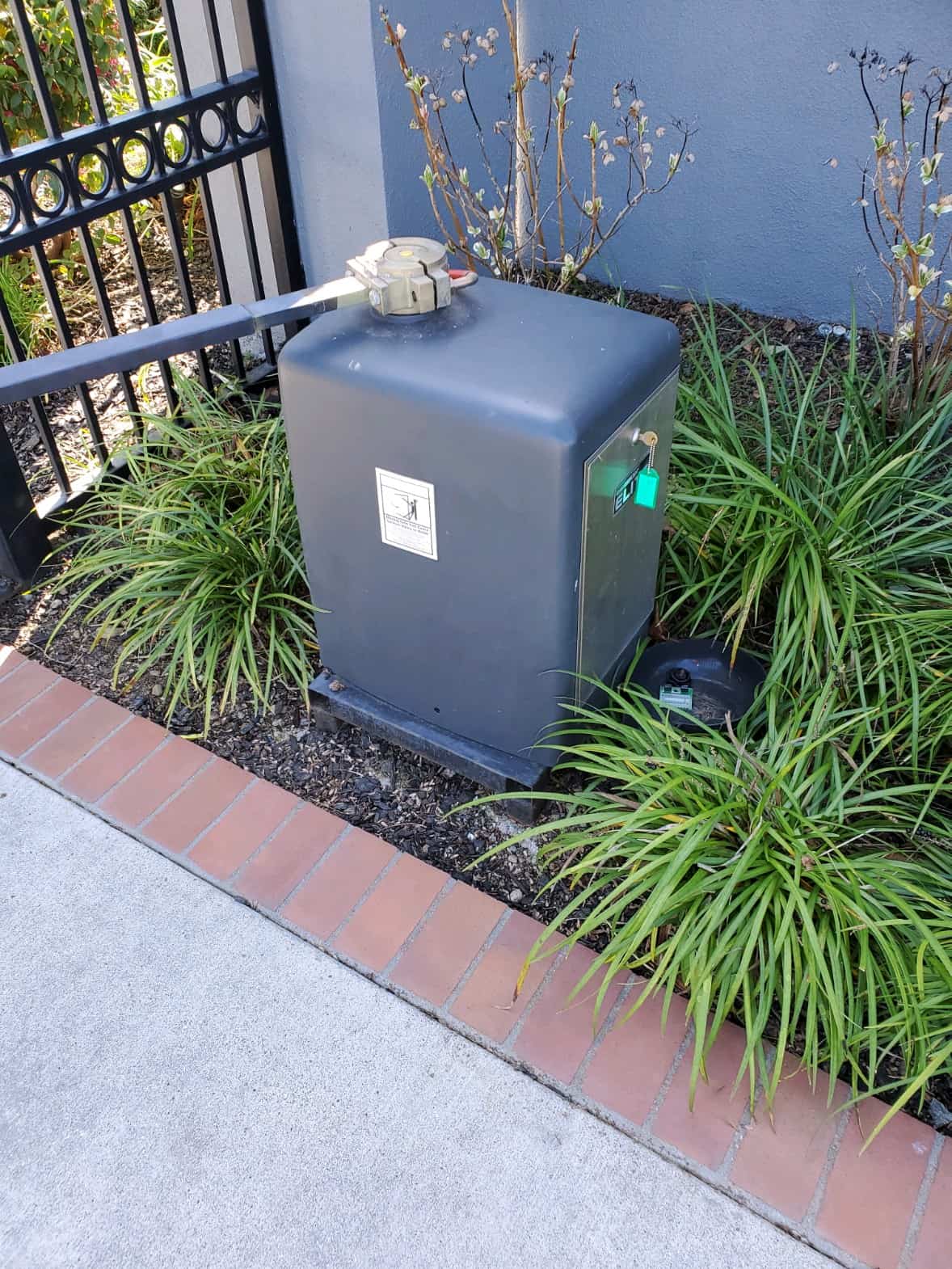Read more about the article How to Choose the Best Automatic Gate Repair Service for Your Needs