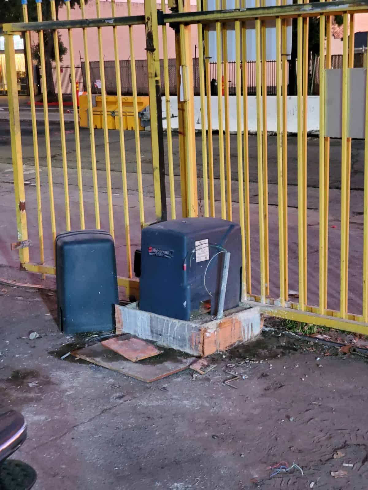 Read more about the article Top Benefits of Automatic Gate Repair and Maintenance Services