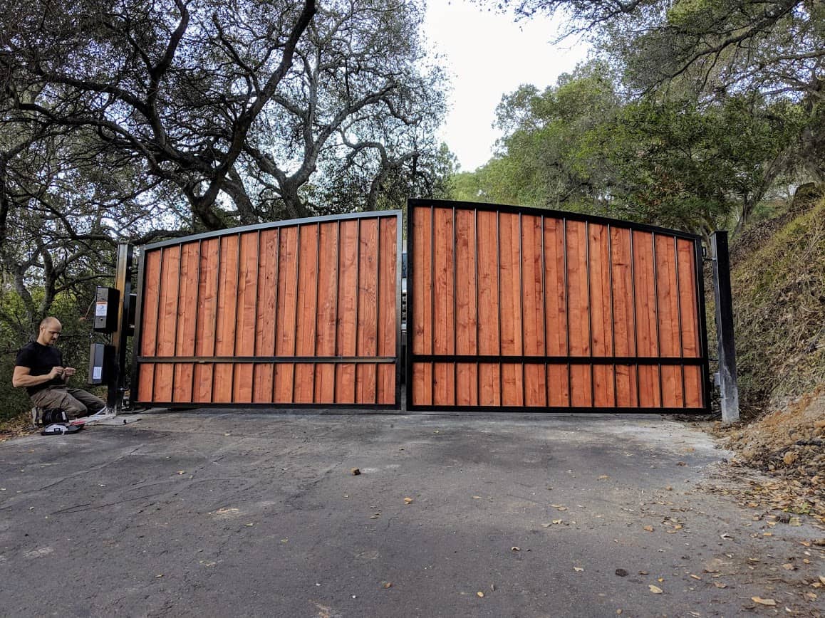 Read more about the article The History of Automatic Driveway Gates