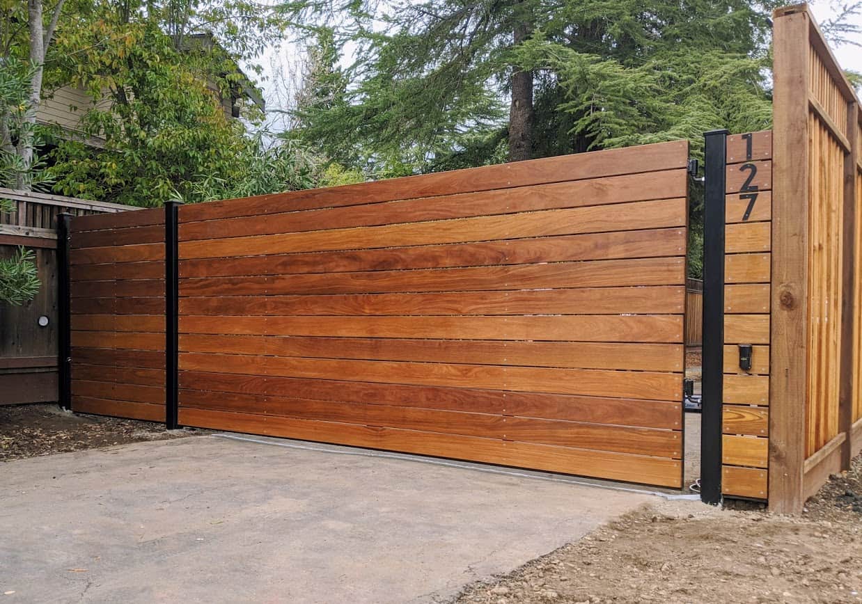 Read more about the article What to Look for When Choosing Sliding Driveway Gate Motors