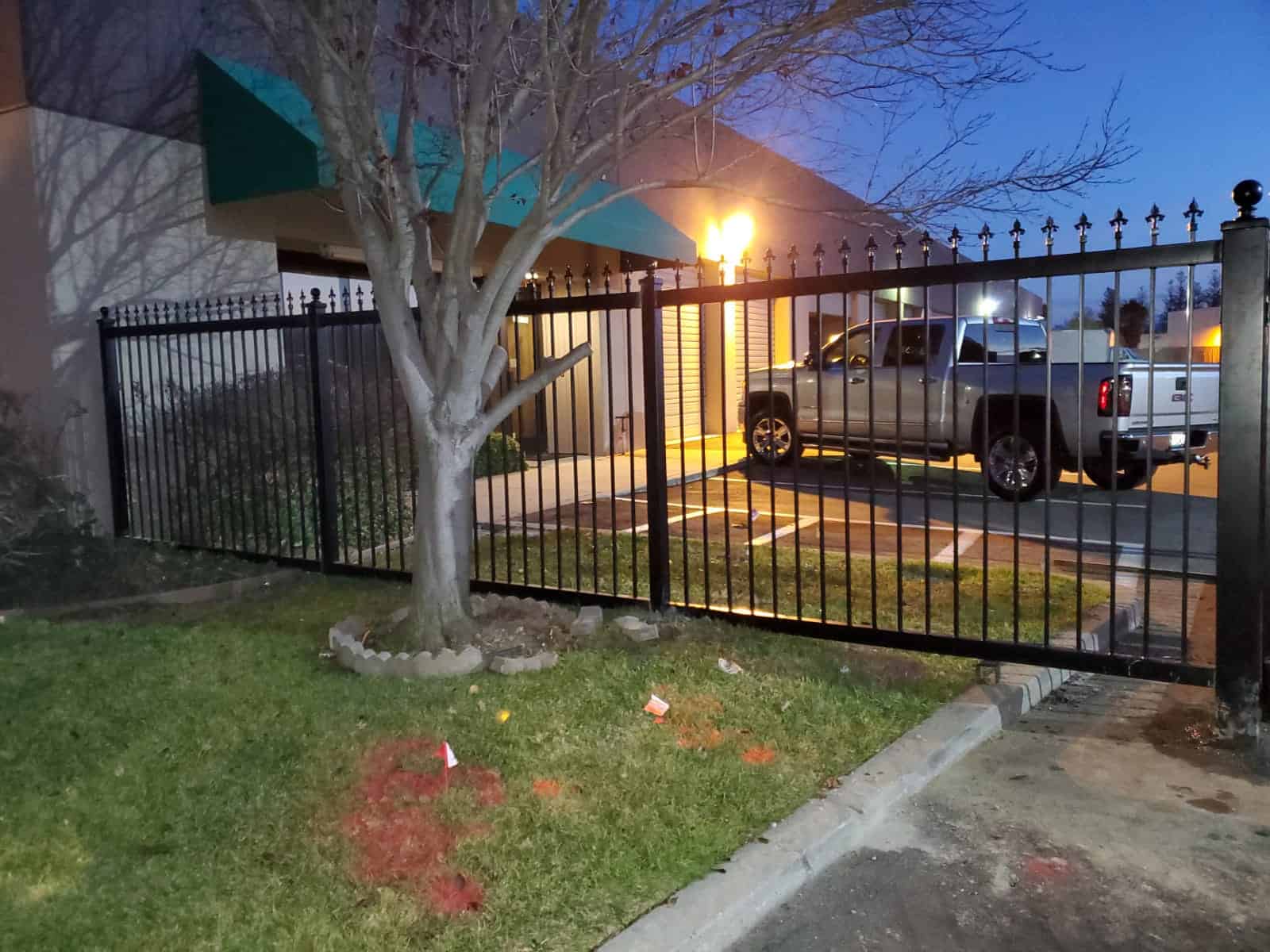 Read more about the article Steel Fencing for High-End Condos and Apartments.