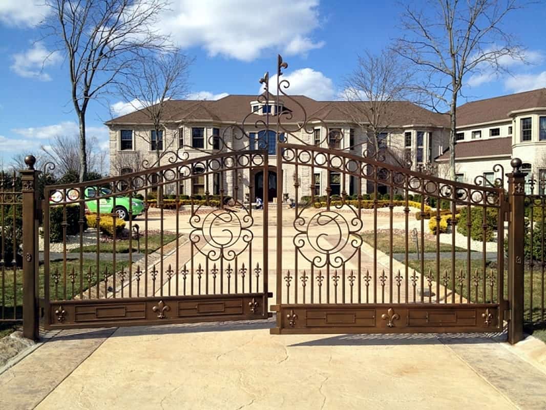 Read more about the article The Importance of Regular Maintenance to Ensure Your Automatic Gate’s Performance
