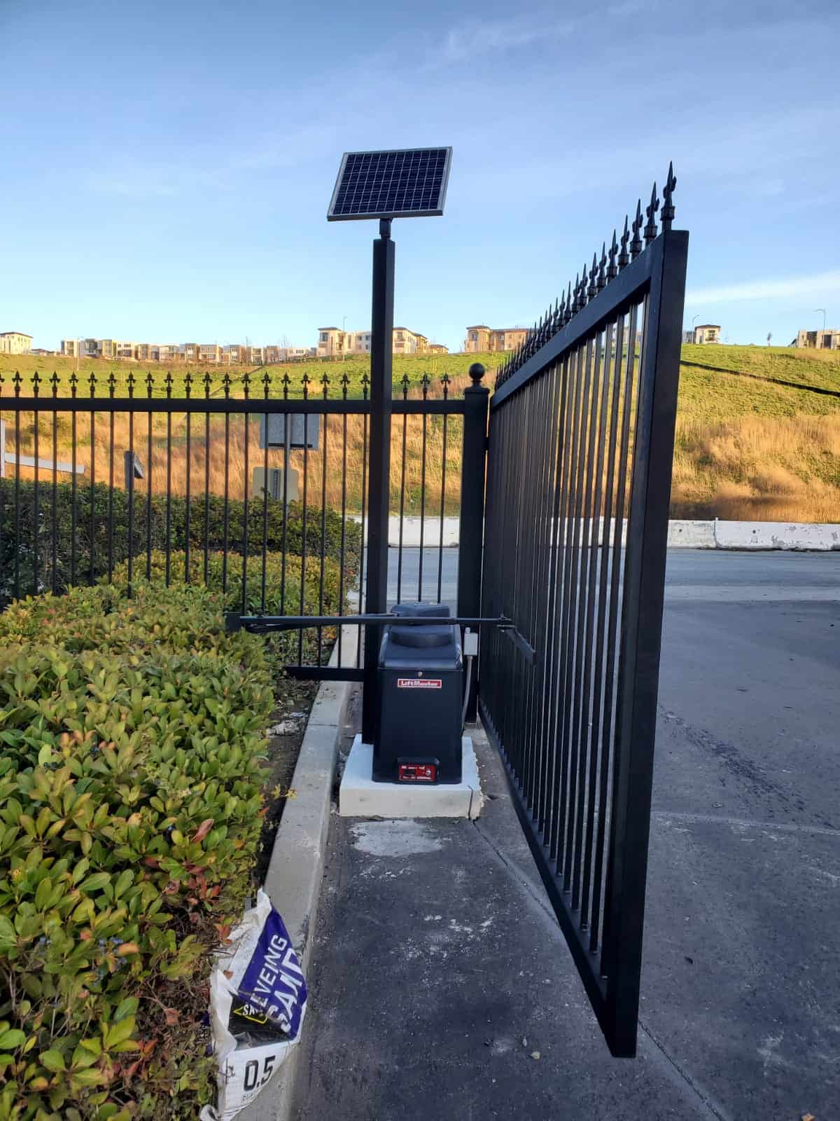Read more about the article The Most Common Automatic Gate Repair Problems and Solutions