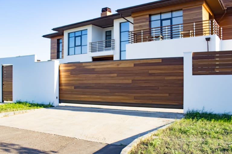 The Ultimate Guide to Installing a Sliding Driveway Gate Bay Area