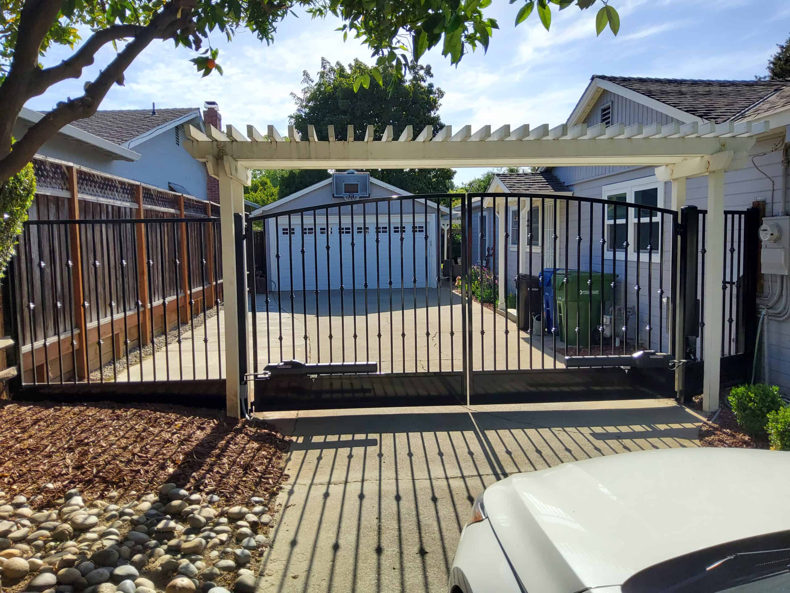 Read more about the article How to Choose the Right Height for Your Automatic Driveway Gate