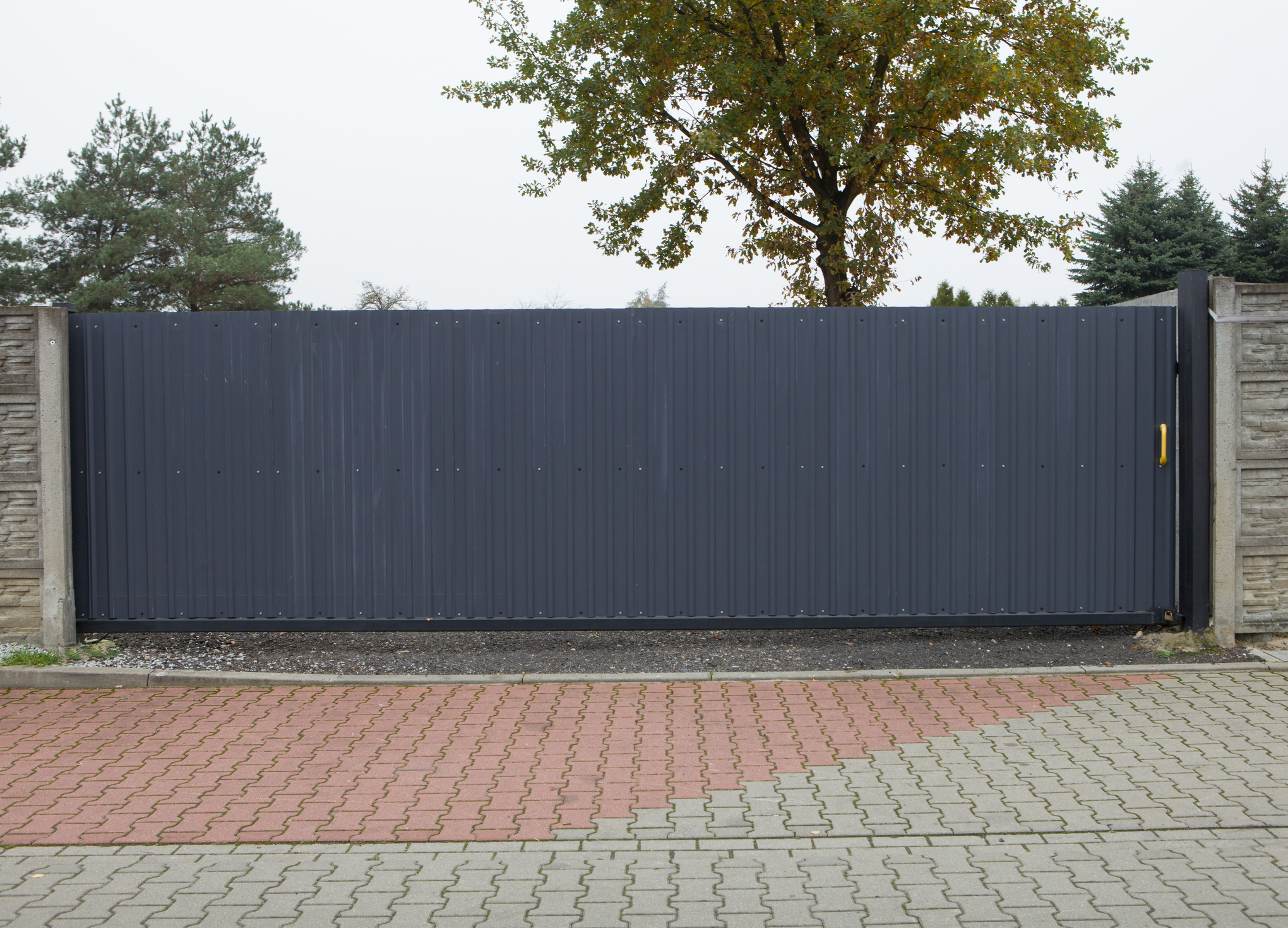 Read more about the article The Best Sliding Driveway Gate Features for Security